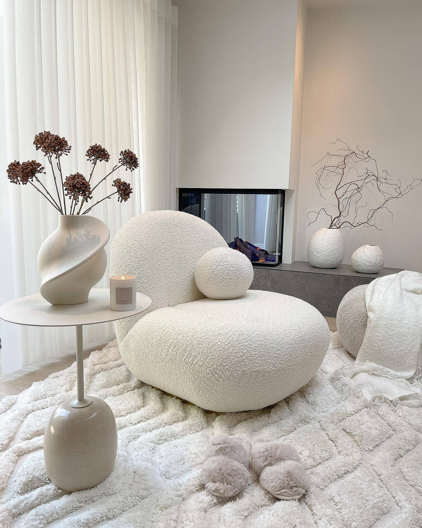 Off-White Boucle Swivel Floor Chair